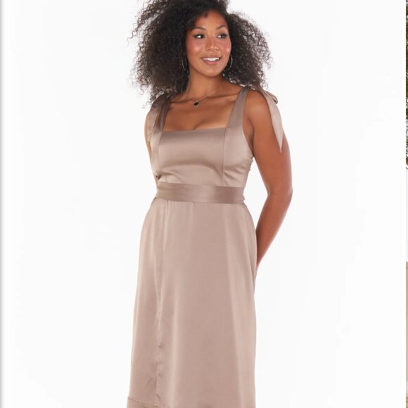 Show Me Your MuMu Dresses & Skirts - NWT Show Me Your Mumu Claire Midi Dress - Dune Luxe Satin / Mocha Mousse
